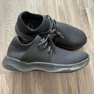 Vessi Sneakers - Women size 9